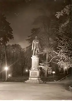 Illuminazione del monumento a Massimo d'Azeglio, Parco del Valentino, 1961