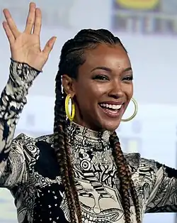 Sonequa Martin-Green interpreta Michael Burnham