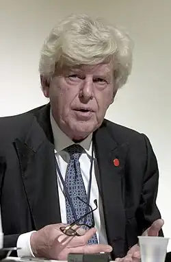 Photo en buste de Wim Duisenberg.