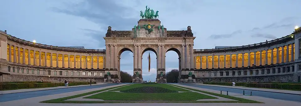 L'arco del Parco del Cinquantenario.