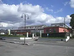 Cecchina di Ariccia, località Fontana di Papa: la cantina vitivinicola sita lungo la S. R. 207 Nettunense.