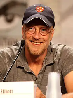 Chris Elliott interpreta Mickey Aldrin