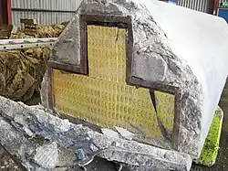 La UK Border Agency ha trovato oltre un milione di sigarette Jing Ling nascoste all'interno di blocchi di cemento durante una perquisizione avvenuta il 27 ottobre 2010.