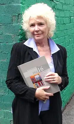 Fionnula Flanagan, interprete di Juliana Soong