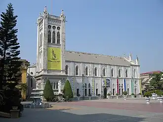 La cattedrale di Haiphong nel 2007