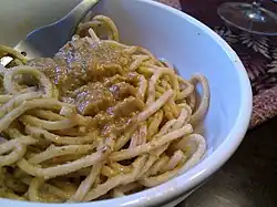 Spaghetti alla chitarra con pesto alla trapanese