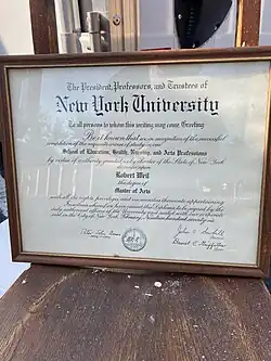 Tipico diploma universitario americano