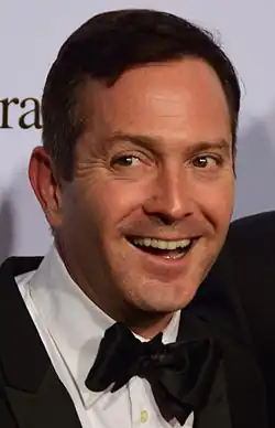 Thomas Lennon interpreta Klaus
