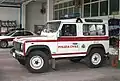 Land Rover Defender della polizia civile