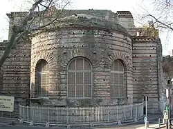 Terme di Costantino, facciata verso il fiume con grande abside.