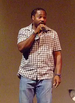 Malcolm-Jamal Warner interpreta Julius Rowe