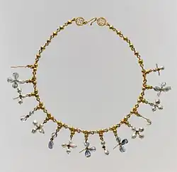 Collana con croce cristiana bizantina