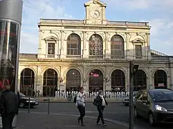 Facciata della stazione di Lille.