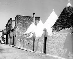 Trulli a Villa Castelli che sono stati abbandonati o addirittura demoliti.