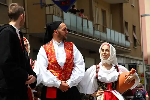 Abiti da Assemini
