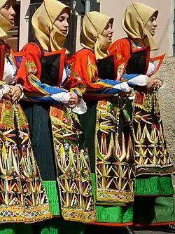Donne in costume (Orgosolo)